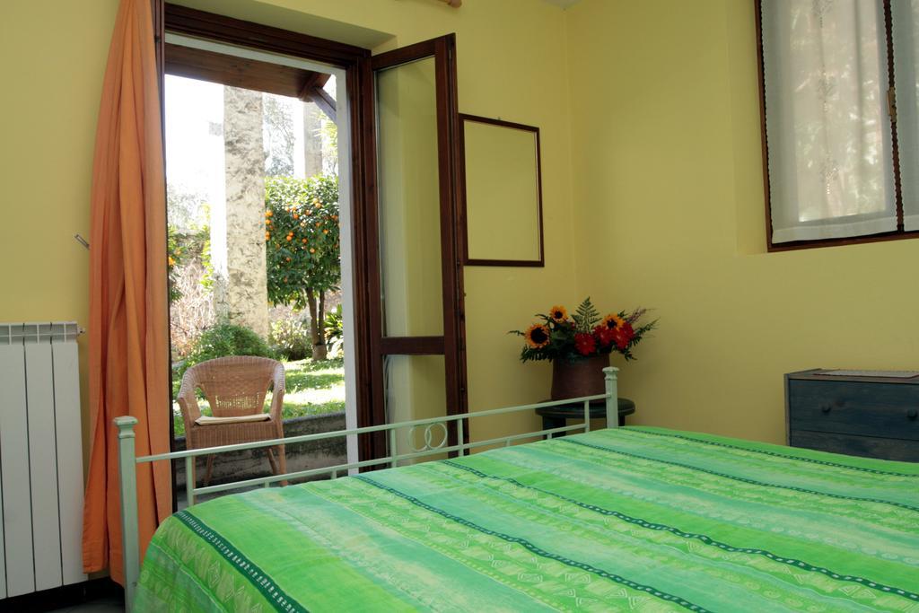 Villa Residence La Limonaia Gargnano Zimmer foto