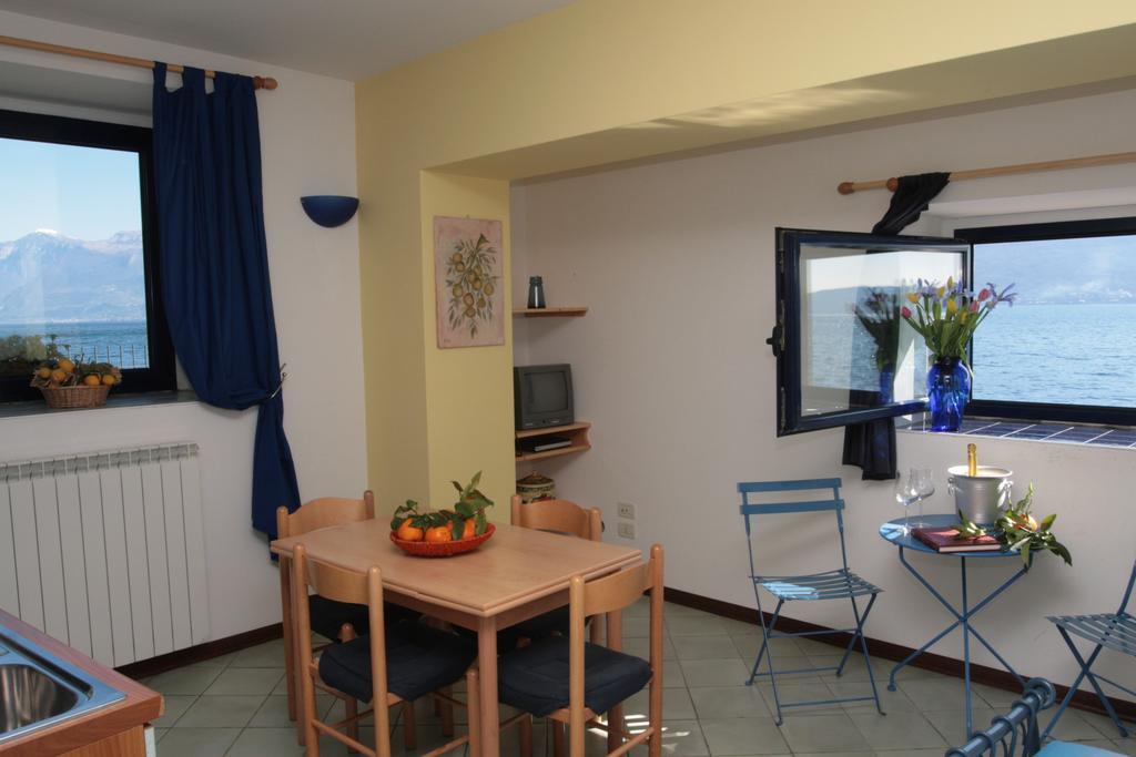 Villa Residence La Limonaia Gargnano Zimmer foto